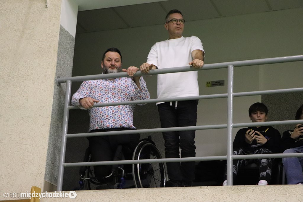 Koszykarskie derby Wielkopolski dla Sokoła