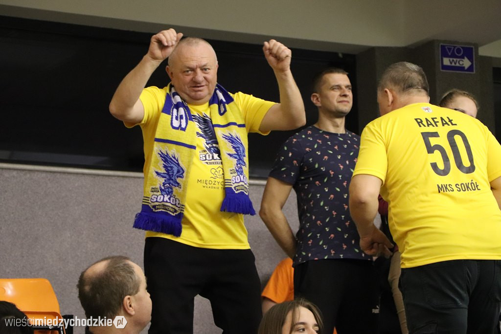 Koszykarskie derby Wielkopolski dla Sokoła