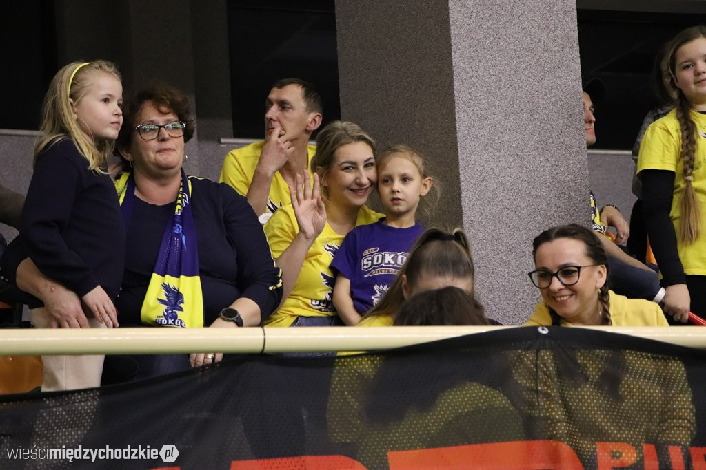 Koszykarskie derby Wielkopolski dla Sokoła