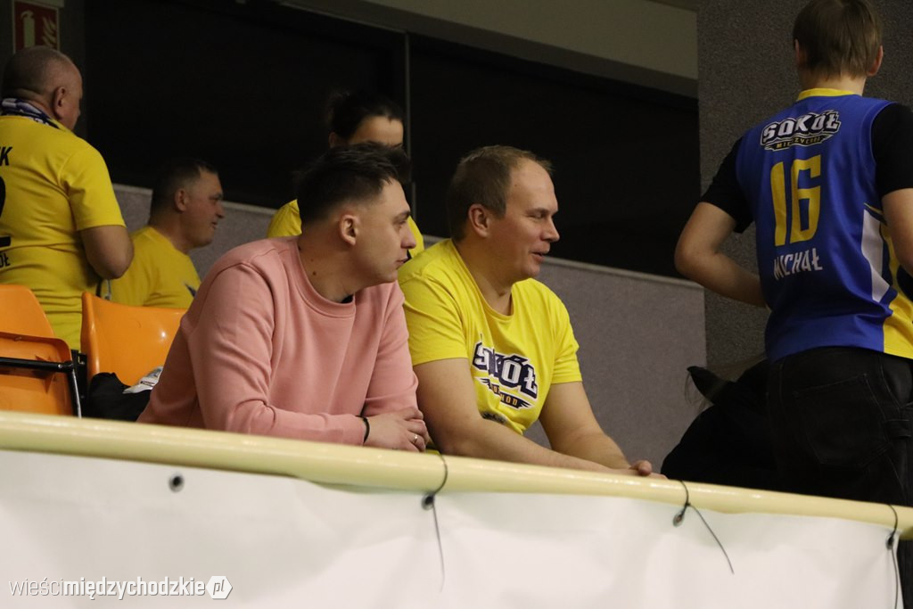 Koszykarskie derby Wielkopolski dla Sokoła