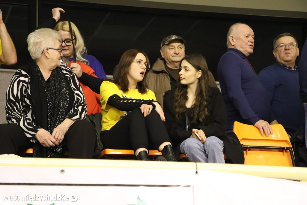 Koszykarskie derby Wielkopolski dla Sokoła