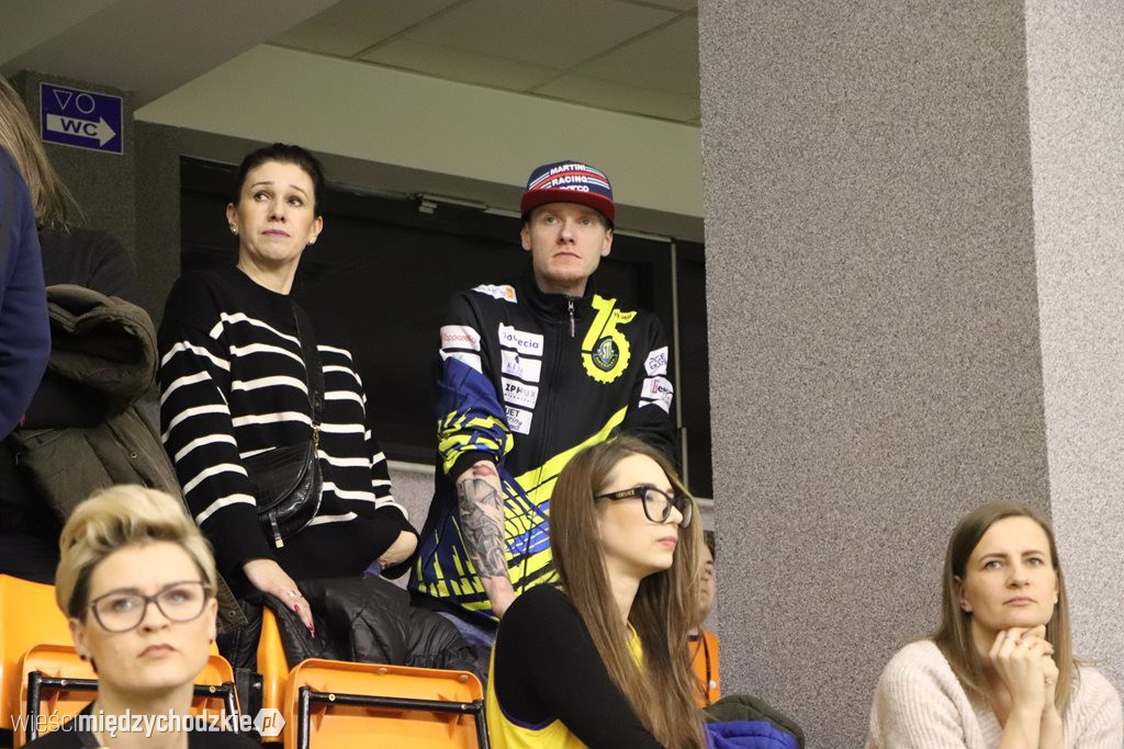 Koszykarskie derby Wielkopolski dla Sokoła