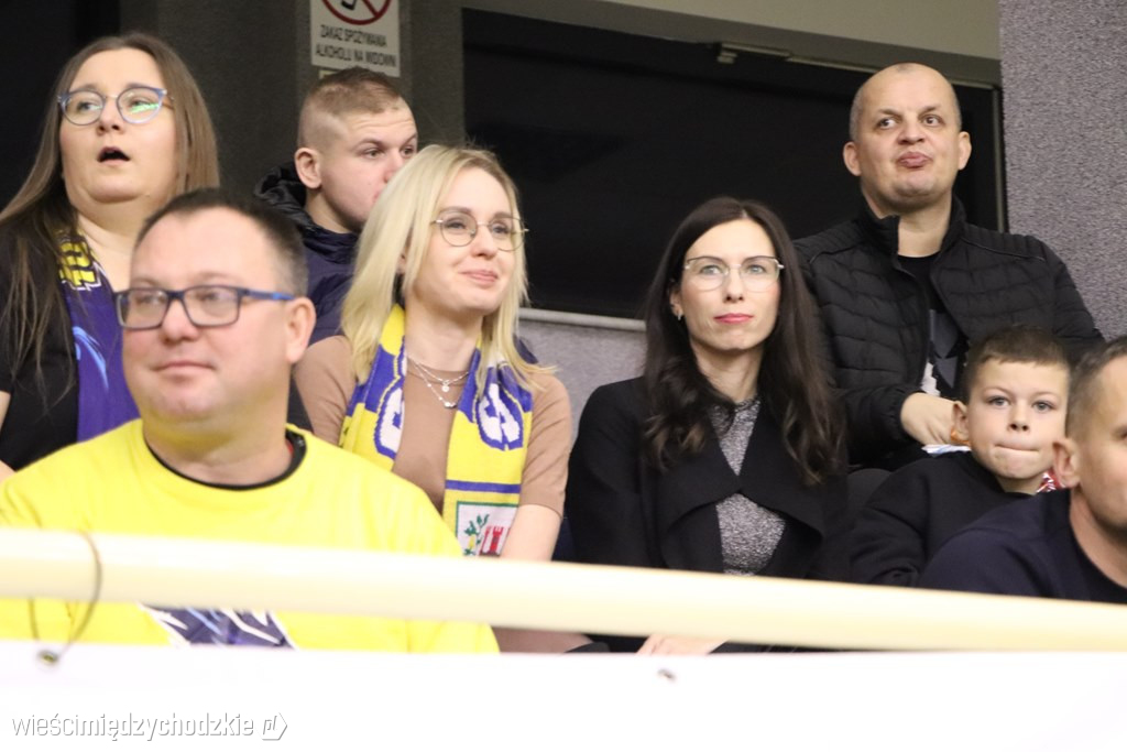 Koszykarskie derby Wielkopolski dla Sokoła
