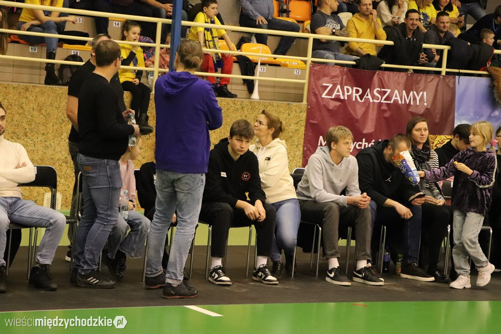 Koszykarskie derby Wielkopolski dla Sokoła