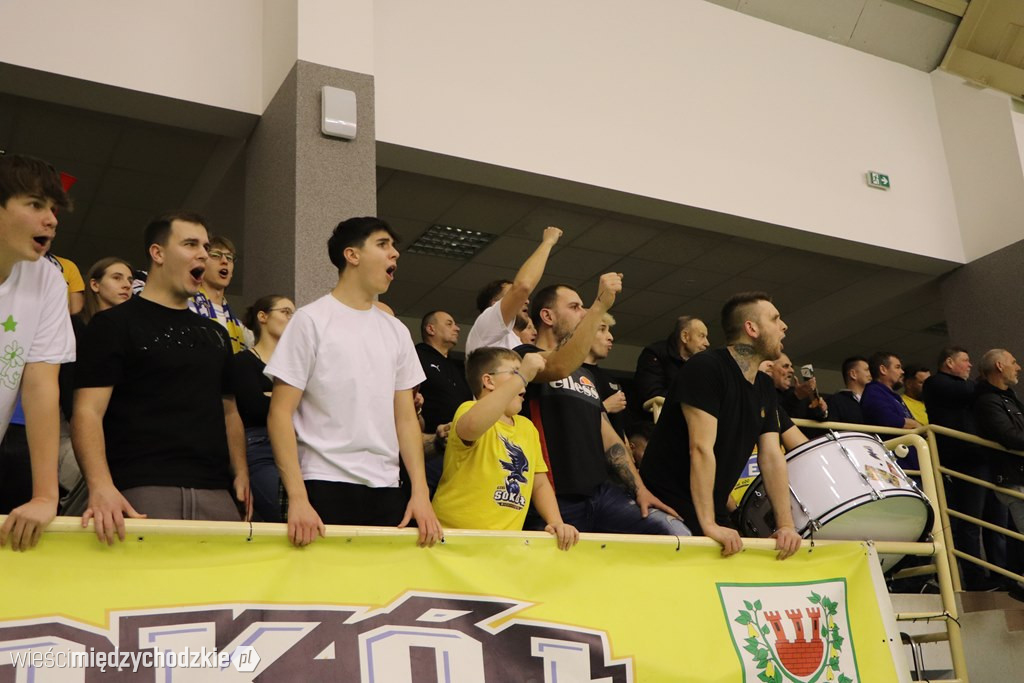 Koszykarskie derby Wielkopolski dla Sokoła