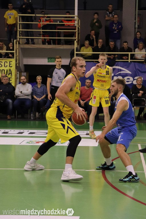 Koszykarskie derby Wielkopolski dla Sokoła
