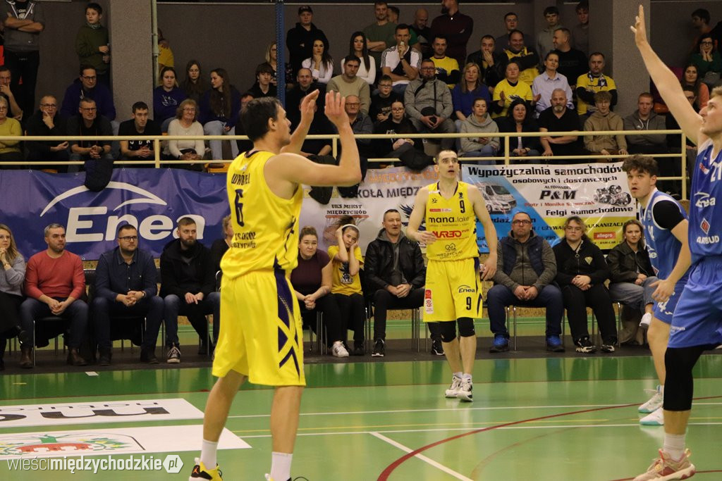 Koszykarskie derby Wielkopolski dla Sokoła