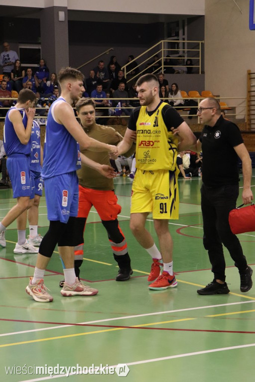 Koszykarskie derby Wielkopolski dla Sokoła
