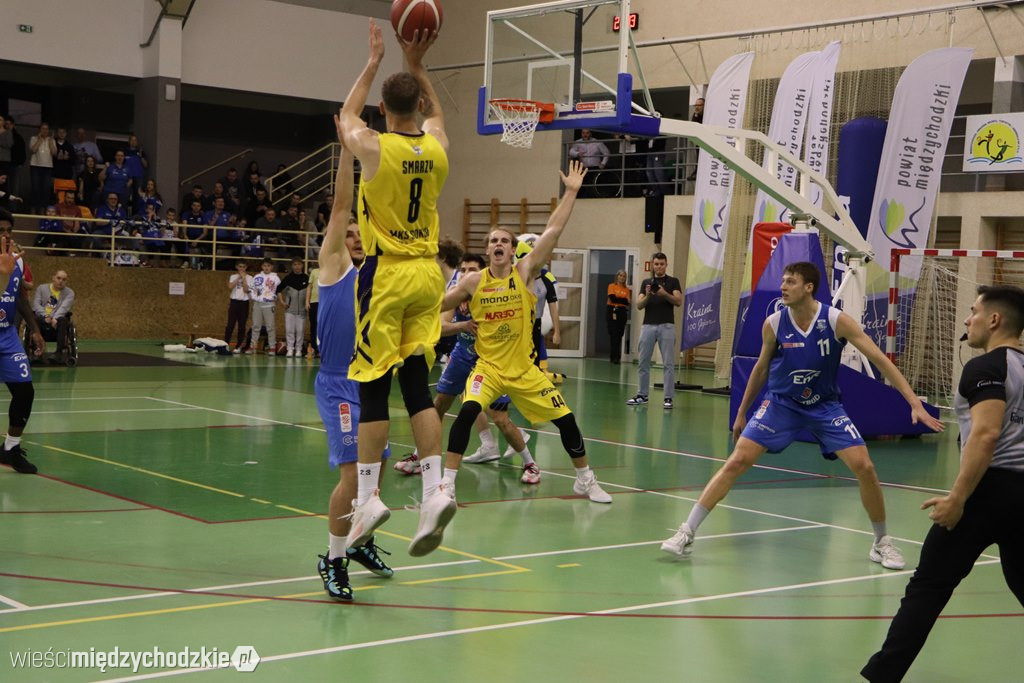 Koszykarskie derby Wielkopolski dla Sokoła