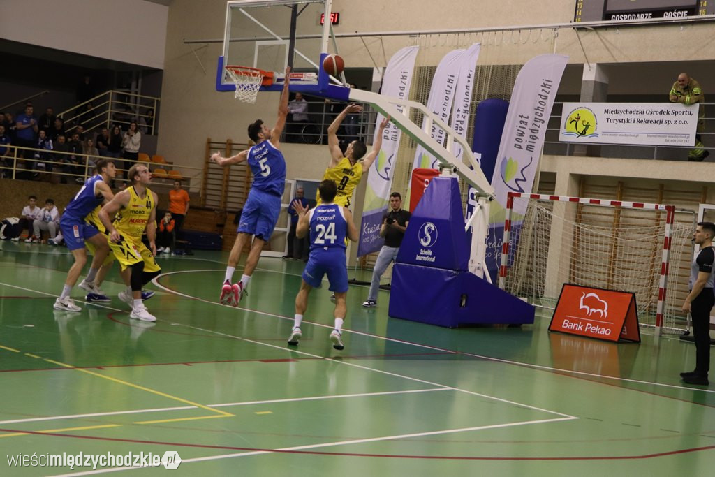 Koszykarskie derby Wielkopolski dla Sokoła