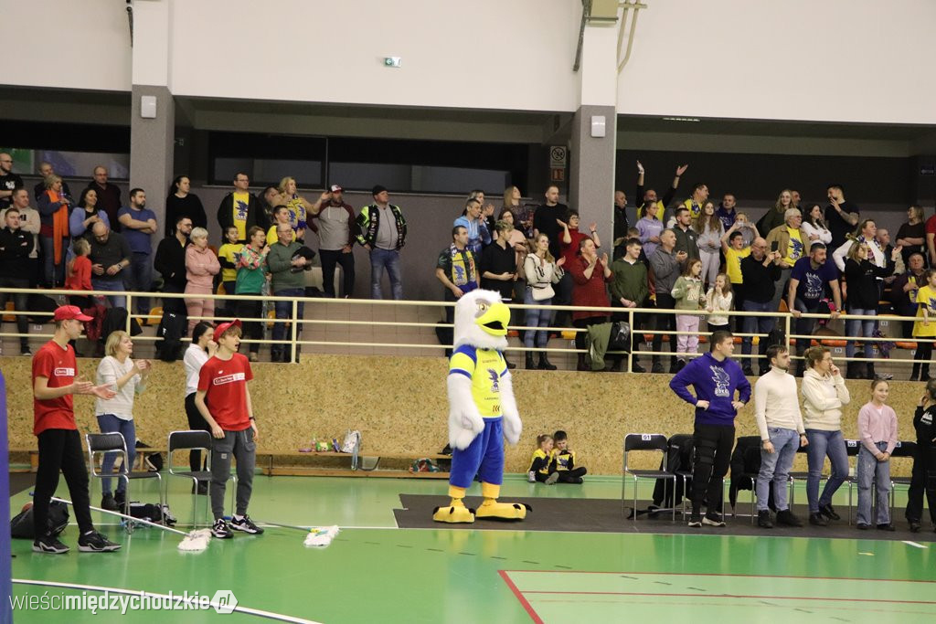 Koszykarskie derby Wielkopolski dla Sokoła