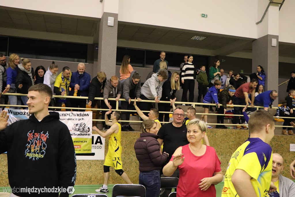 Koszykarskie derby Wielkopolski dla Sokoła