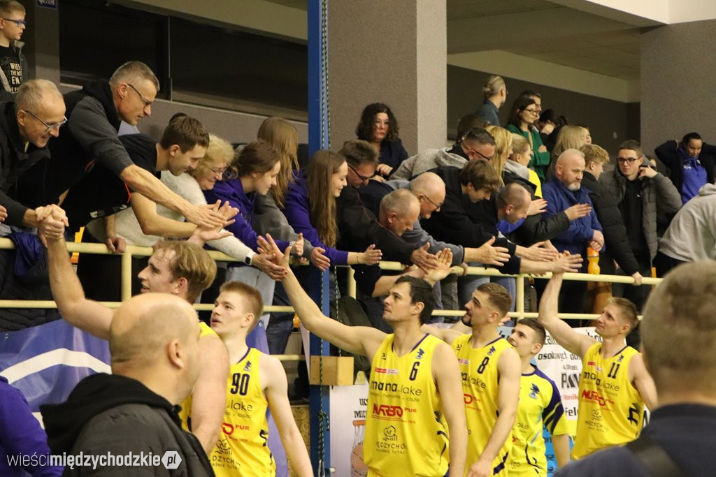 Koszykarskie derby Wielkopolski dla Sokoła