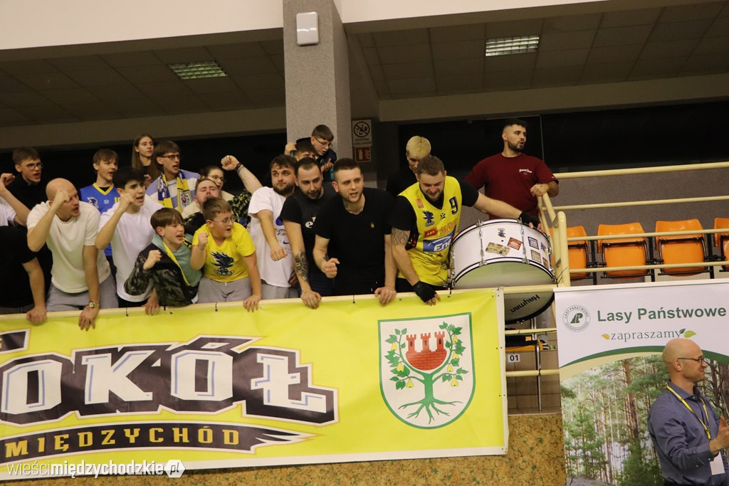Koszykarskie derby Wielkopolski dla Sokoła