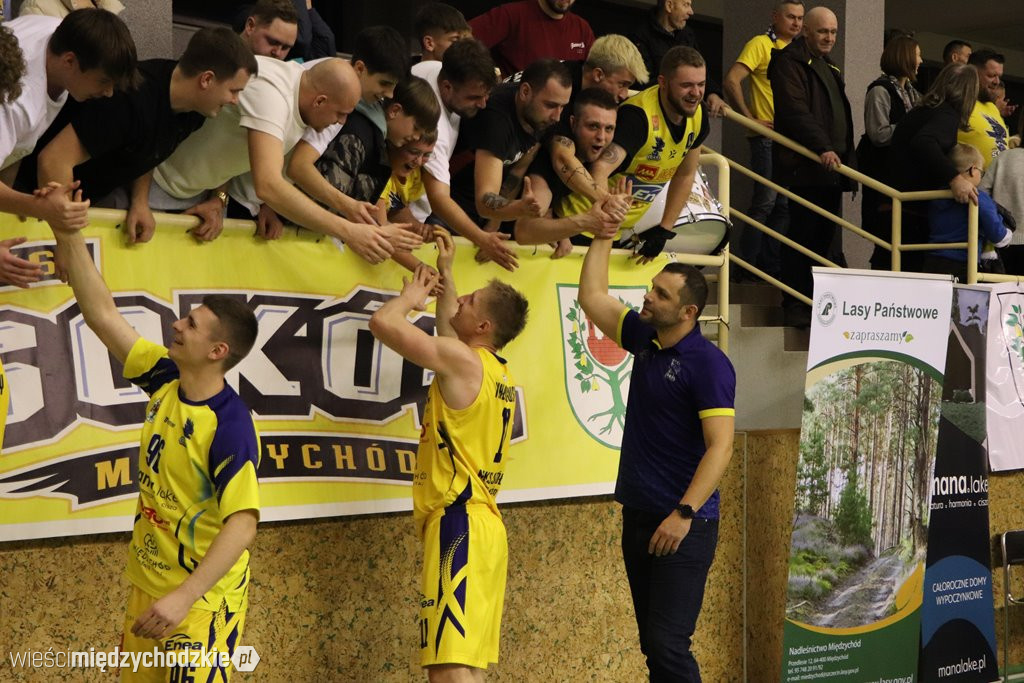 Koszykarskie derby Wielkopolski dla Sokoła