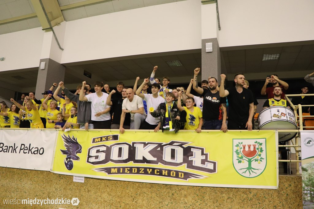 Koszykarskie derby Wielkopolski dla Sokoła