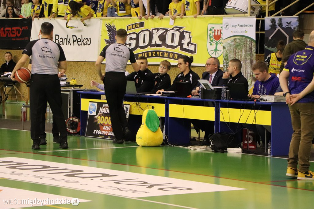 Sokół przegrywa z Astorią Bydgoszcz