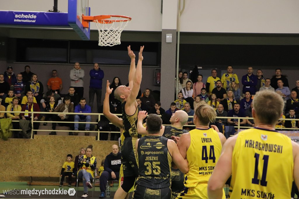 Sokół przegrywa z Astorią Bydgoszcz