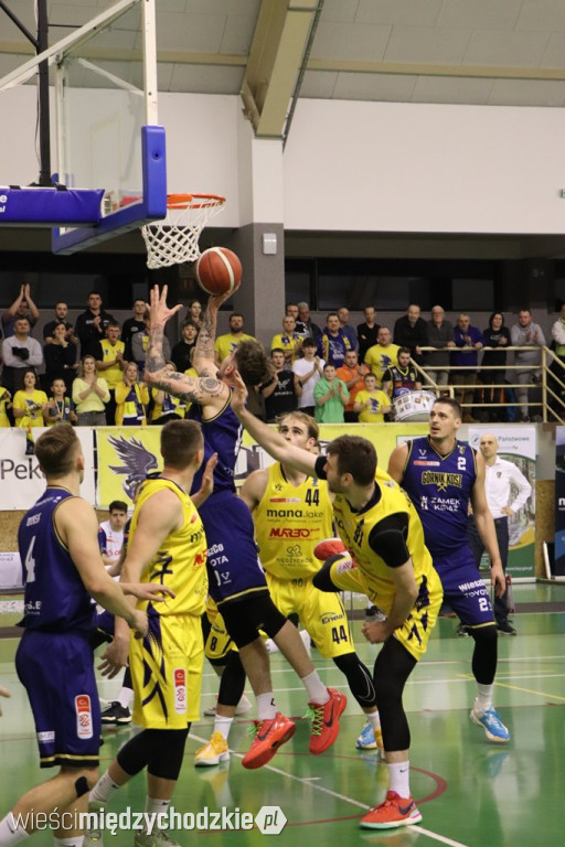 Sokoły nie dały rady liderowi