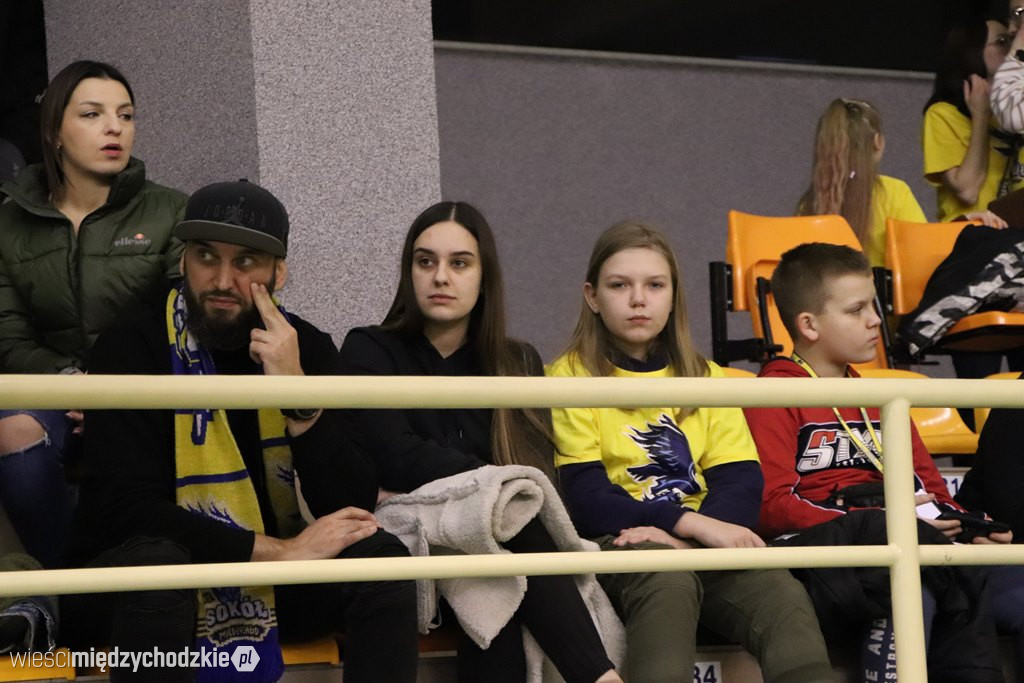 Sokoły nie dały rady liderowi