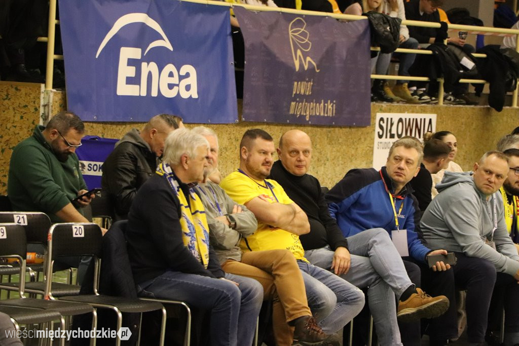 Sokoły nie dały rady liderowi