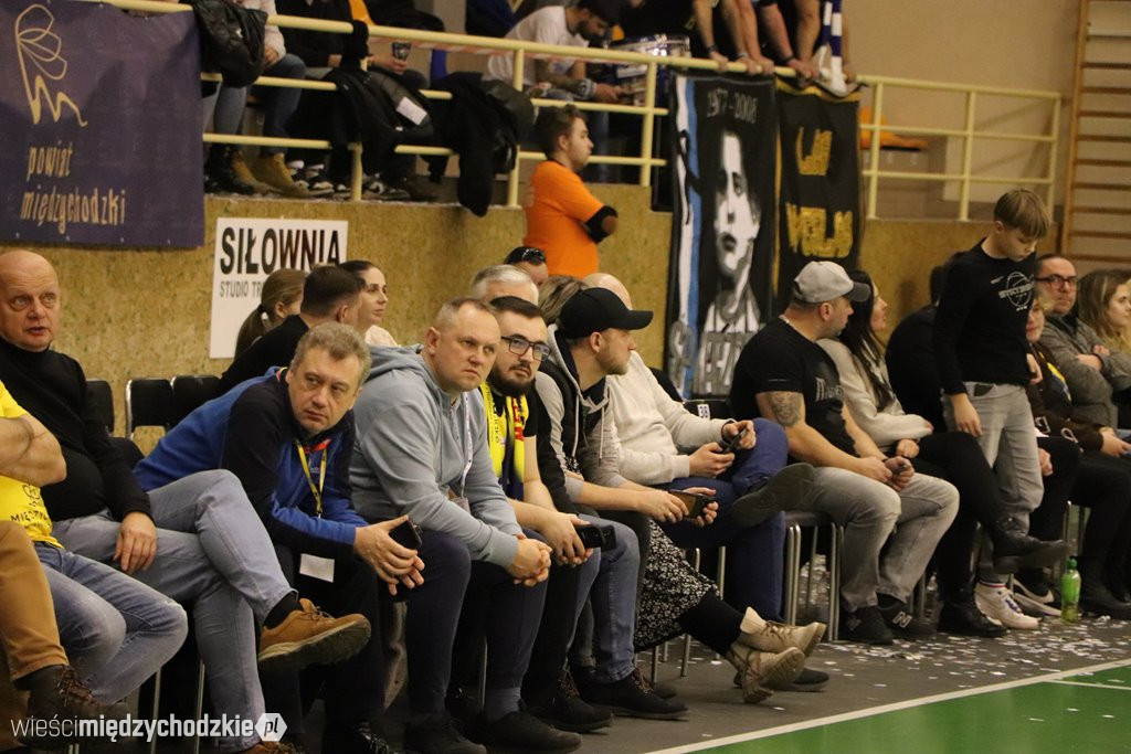 Sokoły nie dały rady liderowi