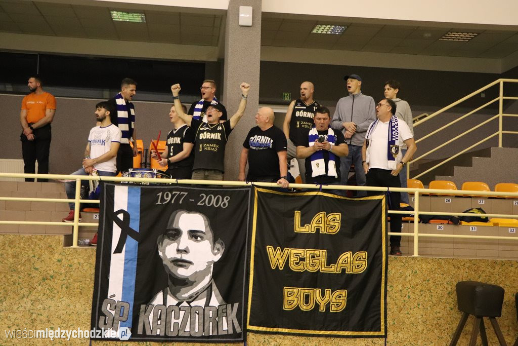 Sokoły nie dały rady liderowi