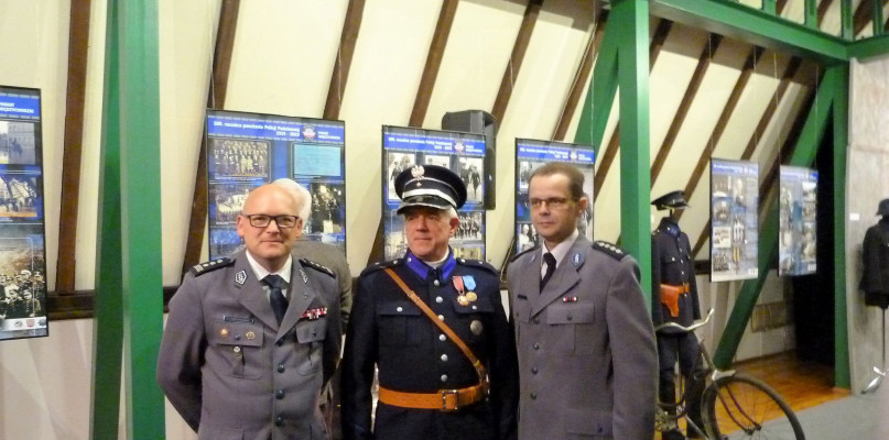 Komendant Powiatowy insp.Sławomir Kaczmarek, Ryszard Sulej i asp.sztab.Przemysław Araszkiewicz/foto:D.Wawrzyniak