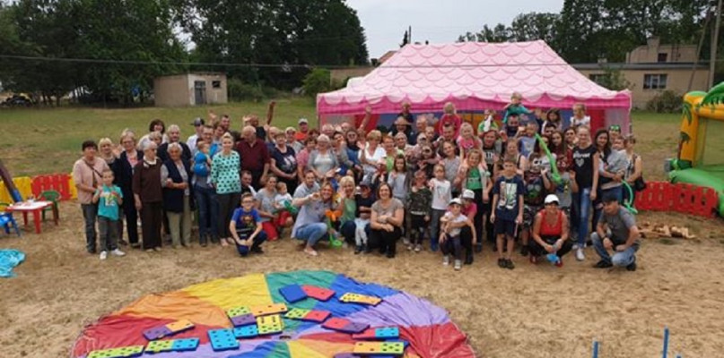 Uczestnicy Rodzinnego Festynu w Mierzynie/foto: Grażyna Brzozowska