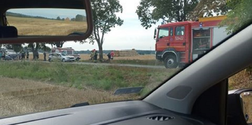 W zdarzeniu biorą udział 3 pojazdy/foto:Natalia Stefańska