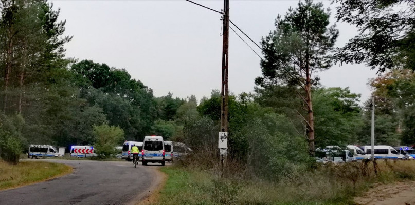 W poszukiwaniach międzychodzkich policjantów wspierają funkcjonariusze Oddziałów Prewencji z Poznania/foto: Dariusz Wawrzyniak