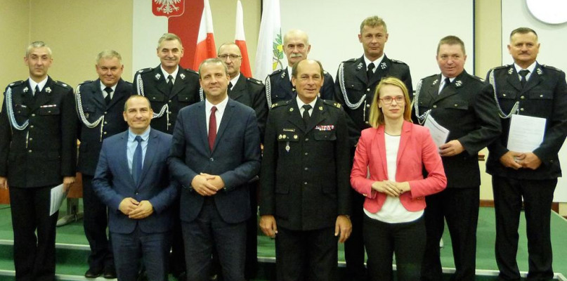 W uroczystości przekazania umów uczestniczyła poseł Marta Kubiak i Michał Zieliński/foto:Dariusz Wawrzyniak