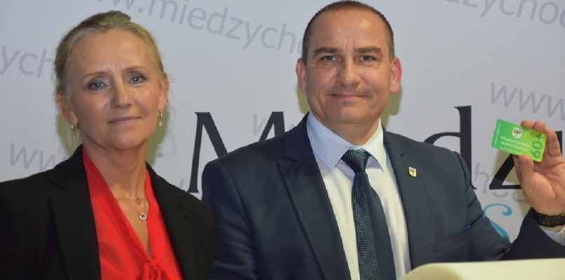 Seniorzy z gminy Międzychód otrzymają Kartę Seniora/foto:Leon Cichosz