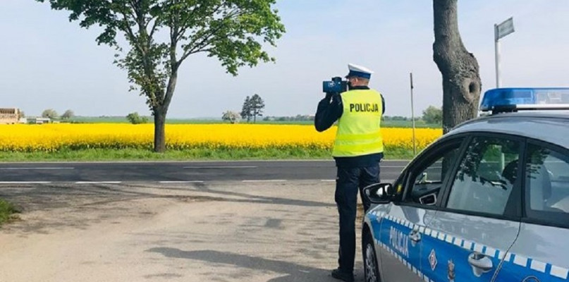 Kierowca miał prawo jazdy od pół roku. I zapomniał, że w terenie zbudowanym można jechać tylko 50km/h /foto:KPP Międzychód