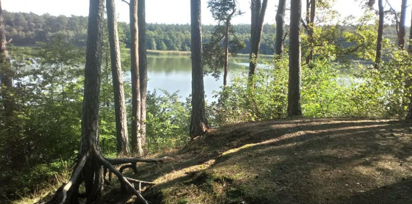 Czarny szlak z Sierakowa do Góry nalezy do jednych z najciekawszych w Krainie 100 Jezior / foto: Adam Pieszo przez kraj