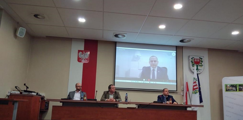 Na konferencji prasowej na początku lutego burmistrz Krzysztof Wolny zachęcał do udziału w referendum / foto: archiwum WM