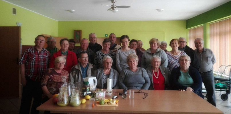 Klub Seniora Milenium w Kamionnie w czasie warsztatów/Foto:Bazarek Natury