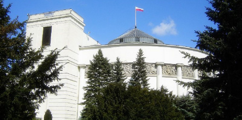 Z okręgu nr 38 do Sejmu dostanie się 9 kandydatów/foto:Kpalion