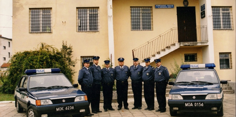 Komisariat Policji w Sierakowie 1998r./foto:archiwum autora