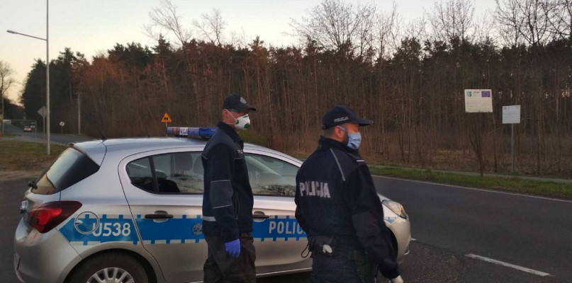 W niedzielę w Sierakowie razem z policjantem służbę pełnił strażak z OSP Sieraków/foto:KPP Międzychód