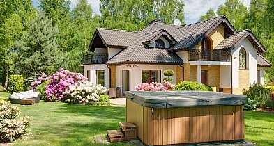 Ubezpieczenie basenu i jacuzzi ogrodowego – na co zwrócić uwagę?-9622