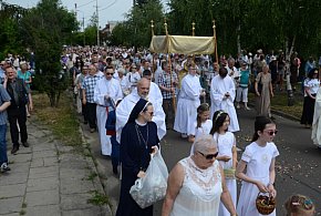 Nie wszyscy o tym wiedzą. Czy udział w procesji Bożego Ciała to obowiązek?-9734