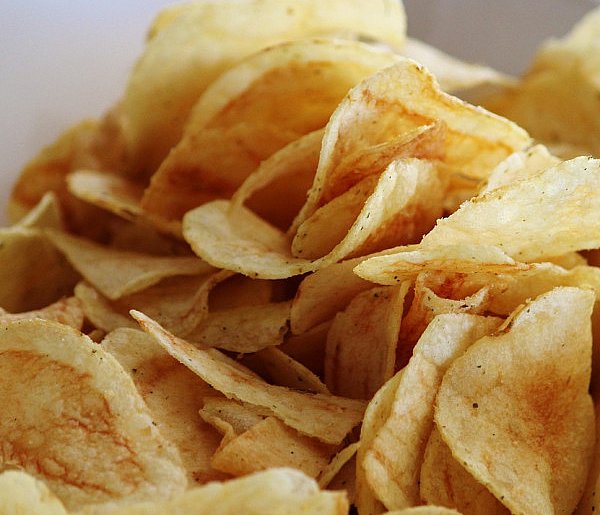 Chipsy Lay’s znikają z półek. W tej partii wykryto niebezpieczne substancje-9814