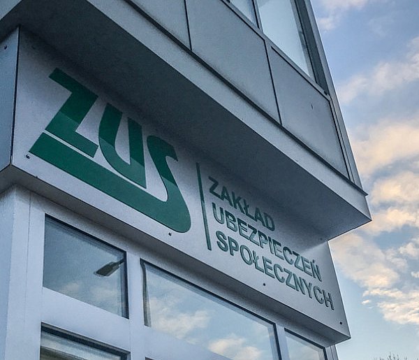 Wakacje składkowe biją rekordy. Nowe dane z ZUS-9871