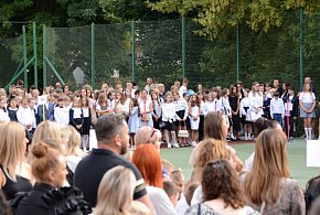Nowy rok szkolny wystartował. Co się zmienia od 1 września?-10158