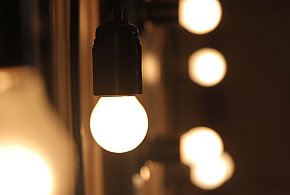 Rachunki za prąd pójdą w dół. Rząd usuwa opłatę doliczaną od lat-10650