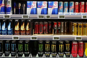 Popularne napoje pójdą ostro w górę. Rząd szykuje podwyżkę VAT-10697