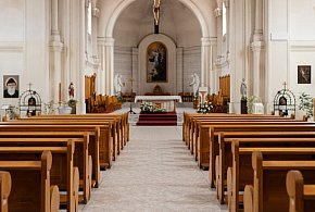 Miliony na Kościół w 2026 roku. Państwo co roku dokłada do duchownych-10812