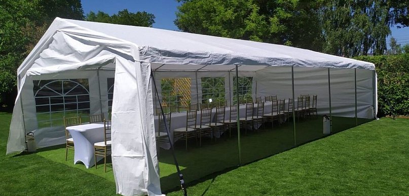 Wynajem namiotu na dłuższe wydarzenia – o czym trzeba pomyśleć wcześniej