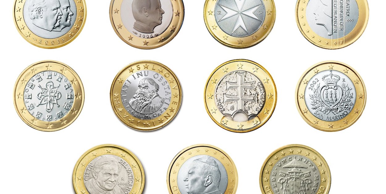 Image by Stefan Schweihofer from Pixabay